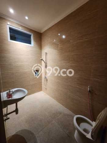 Rumah Elit LB 400m2 Siap Pakai Desain Elegan di Joglo, Jakarta Barat Rumah Elit LB 400m2 Siap Pakai Desain Elegan di Joglo, Jakarta Barat