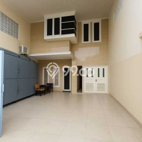 Rumah Elit LB 400m2 Siap Pakai Desain Elegan di Joglo, Jakarta Barat Rumah Elit LB 400m2 Siap Pakai Desain Elegan di Joglo, Jakarta Barat