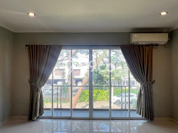 Rumah Elit LB 500m2 Siap Pakai Desain Elegan di BSD Green Cove, Tangerang Rumah Elit LB 500m2 Siap Pakai Desain Elegan di BSD Green Cove, Tangerang
