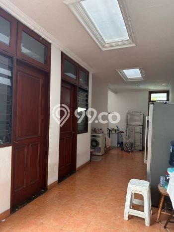 Vila di Pasar Minggu, Luas 1230m2m², Dekat ke berbagai fasilitas umum Vila di Pasar Minggu, Luas 1230m2m², Dekat ke berbagai fasilitas umum