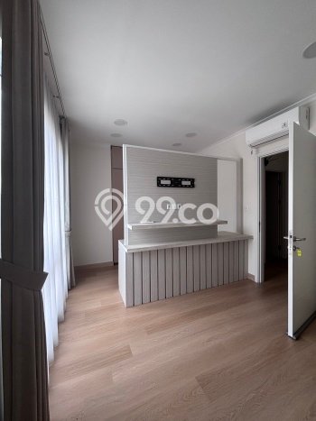 Disewakan! Rumah 3 Kamar Tidur &
2 Kamar Mandi di Gading Serpong, Tangerang Disewakan! Rumah 3 Kamar Tidur &
2 Kamar Mandi di Gading Serpong, Tangerang