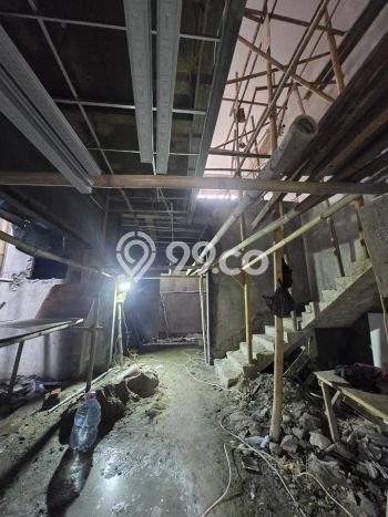 Rumah Elit LB 177m2 Siap Huni Desain Elegan di Meruya, Jakarta Barat Rumah Elit LB 177m2 Siap Huni Desain Elegan di Meruya, Jakarta Barat