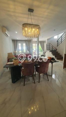 Rumah Mewah LB 225m2 Siap Huni Desain Elegan di Gading Serpong, Tangerang Rumah Mewah LB 225m2 Siap Huni Desain Elegan di Gading Serpong, Tangerang