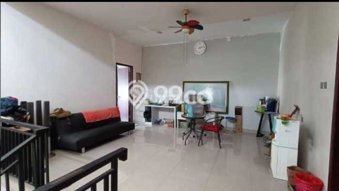 PENAWARAN TERBAIK! Rumah Premium di Taman Surya, LT 198m² Bangunan 180m² PENAWARAN TERBAIK! Rumah Premium di Taman Surya, LT 198m² Bangunan 180m²