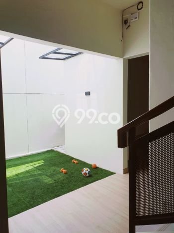 Rumah Luas Asri 2 KT Siap Pakai di BSD City Tangerang Rumah Luas Asri 2 KT Siap Pakai di BSD City Tangerang