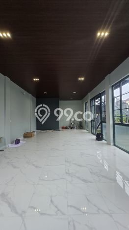 Ruko For Rent Kawasan , Luas 55m2m², Lingkungan Komersial Ruko For Rent Kawasan , Luas 55m2m², Lingkungan Komersial