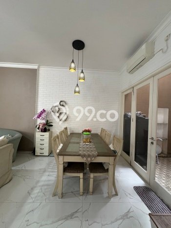 Rumah Luas Asri 4 KT Siap Huni di BSD Nusaloka Tangerang Rumah Luas Asri 4 KT Siap Huni di BSD Nusaloka Tangerang