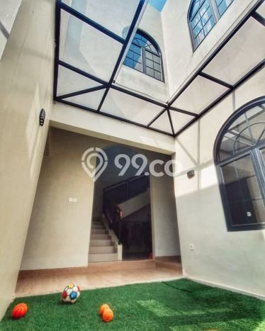 Rumah Luas Asri 2 KT Siap Pakai di BSD City Tangerang Rumah Luas Asri 2 KT Siap Pakai di BSD City Tangerang