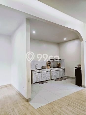 Rumah Luas Asri 2 KT Siap Pakai di BSD City Tangerang Rumah Luas Asri 2 KT Siap Pakai di BSD City Tangerang