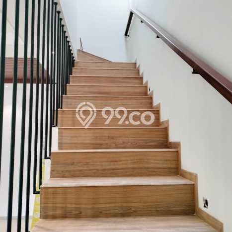 Hunian Mewah LB 150m2 Siap Pakai Desain Elegan di Rawamangun, Jakarta Timur Hunian Mewah LB 150m2 Siap Pakai Desain Elegan di Rawamangun, Jakarta Timur