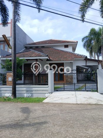 Jual Rumah Eksklusif 4 KT di Jatiwaringin, Bekasi Jual Rumah Eksklusif 4 KT di Jatiwaringin, Bekasi