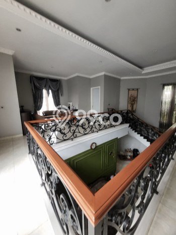 Ready to Use! Premium House LT 410m2 Desain Elegan di Cikunir Ready to Use! Premium House LT 410m2 Desain Elegan di Cikunir