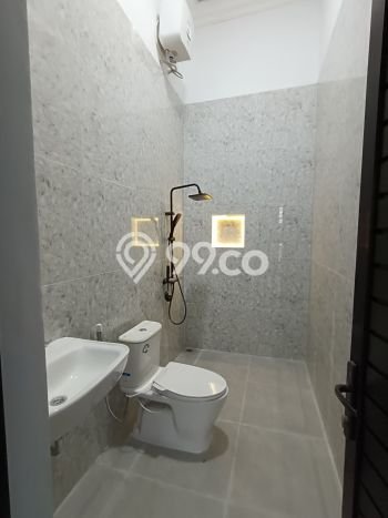 Rumah Minimalis 4 Kamar LT 192m2 di Gentan Rumah Minimalis 4 Kamar LT 192m2 di Gentan