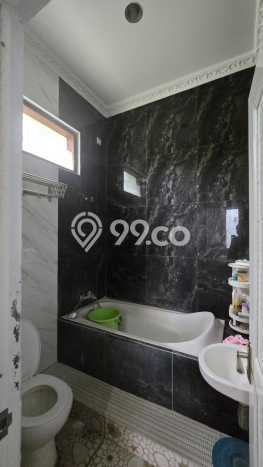 Rumah Kost untuk Dijual di Jebres dengan 21 KT, 20 KM, Luas 650m2 Rumah Kost untuk Dijual di Jebres dengan 21 KT, 20 KM, Luas 650m2