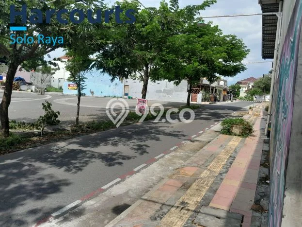 Unit Gudang Dijual di Karanganyar Karanganyar Luas Tanah 350m2, Luas Bangunan 350m2 Unit Gudang Dijual di Karanganyar Karanganyar Luas Tanah 350m2, Luas Bangunan 350m2