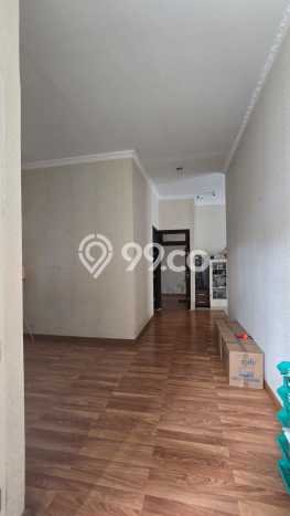 Rumah Kost untuk Dijual di Jebres dengan 21 KT, 20 KM, Luas 650m2 Rumah Kost untuk Dijual di Jebres dengan 21 KT, 20 KM, Luas 650m2