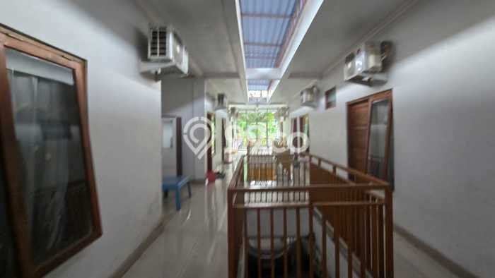 Rumah Kost untuk Dijual di Jebres dengan 21 KT, 20 KM, Luas 650m2 Rumah Kost untuk Dijual di Jebres dengan 21 KT, 20 KM, Luas 650m2