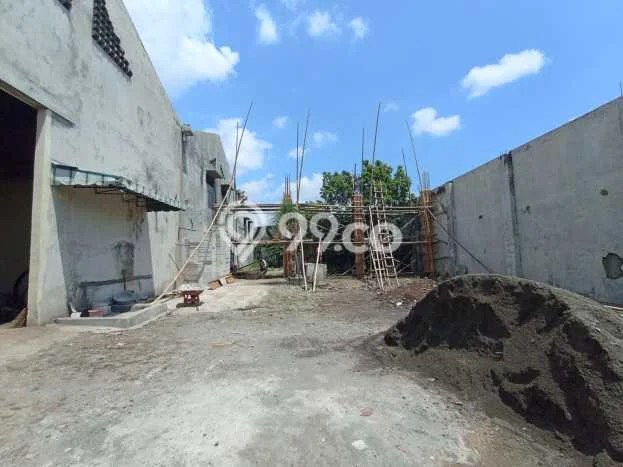 Gudang disewakan di Jaten Karanganyar dengan luas bangunan 800m2 Gudang disewakan di Jaten Karanganyar dengan luas bangunan 800m2