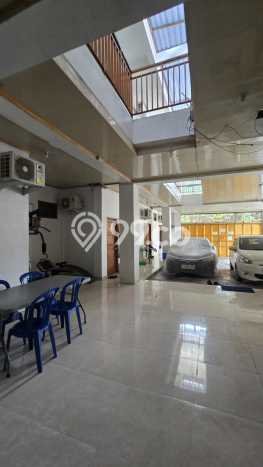 Rumah Kost untuk Dijual di Jebres dengan 21 KT, 20 KM, Luas 650m2 Rumah Kost untuk Dijual di Jebres dengan 21 KT, 20 KM, Luas 650m2