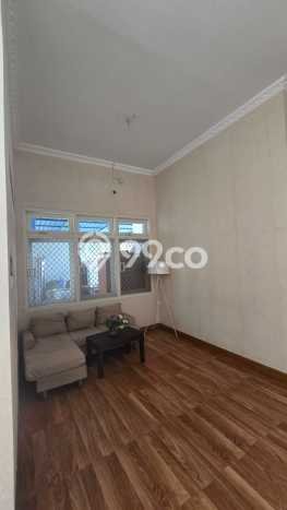 Rumah Kost untuk Dijual di Jebres dengan 21 KT, 20 KM, Luas 650m2 Rumah Kost untuk Dijual di Jebres dengan 21 KT, 20 KM, Luas 650m2