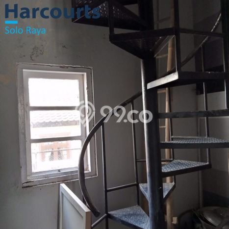 Ruko Dijual di Jebres Solo dengan LB 240m2 Ruko Dijual di Jebres Solo dengan LB 240m2