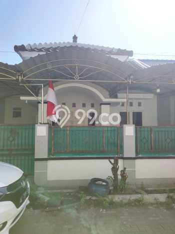 Lokasi terbaik! Rumah siap huni disewakan di Jajar LB 138m2 Lokasi terbaik! Rumah siap huni disewakan di Jajar LB 138m2