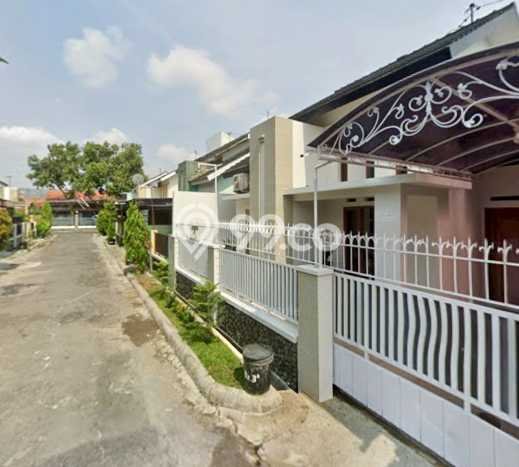 Jual Rumah Bagus Siap Huni LB 100m2 di Colomadu, Karanganyar Jual Rumah Bagus Siap Huni LB 100m2 di Colomadu, Karanganyar