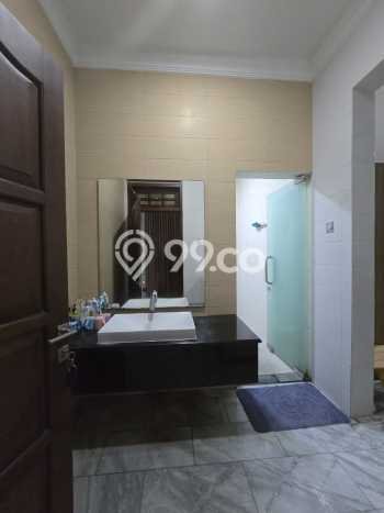 Jual Rumah Mewah Megah Dengan View Eksklusif di Loji Wetan, Surakarta Jual Rumah Mewah Megah Dengan View Eksklusif di Loji Wetan, Surakarta