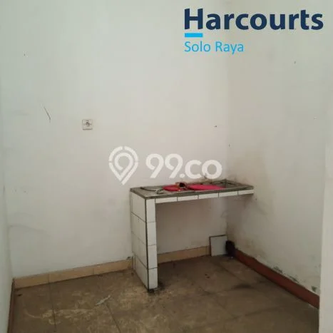 Disewakan Ruko komersial di Jaten luas bangunan 247m2 Disewakan Ruko komersial di Jaten luas bangunan 247m2