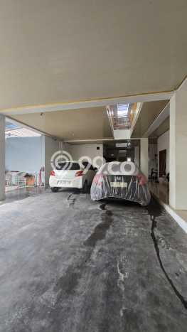 Rumah Kost untuk Dijual di Jebres dengan 21 KT, 20 KM, Luas 650m2 Rumah Kost untuk Dijual di Jebres dengan 21 KT, 20 KM, Luas 650m2