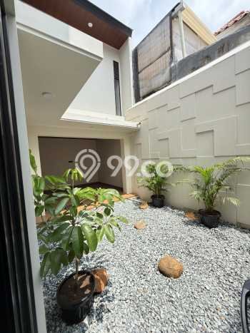 Ready to Use! Premium House LT 180m2 Desain Modern di Bintaro Ready to Use! Premium House LT 180m2 Desain Modern di Bintaro