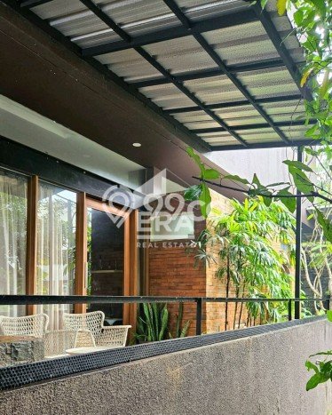 Jual Rumah Luas Elegan Dengan View Cantik di Bintaro, Jakarta Selatan Jual Rumah Luas Elegan Dengan View Cantik di Bintaro, Jakarta Selatan