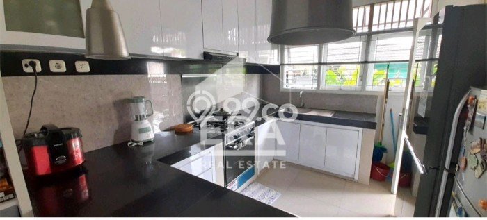 Rumah Elit Modern Siap Huni di Bintaro Tangerang Selatan Rumah Elit Modern Siap Huni di Bintaro Tangerang Selatan