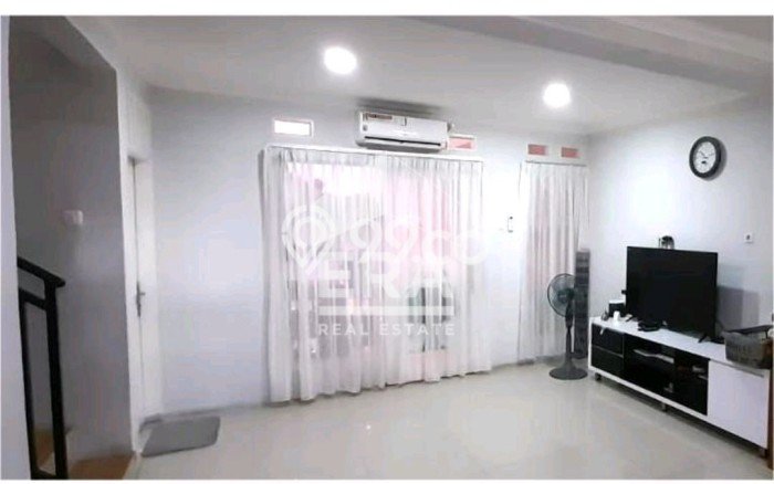 Rumah Elit Modern Siap Huni di Bintaro Tangerang Selatan Rumah Elit Modern Siap Huni di Bintaro Tangerang Selatan