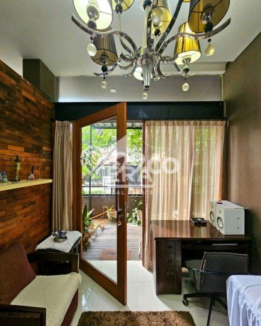 Jual Rumah Luas Elegan Dengan View Cantik di Bintaro, Jakarta Selatan Jual Rumah Luas Elegan Dengan View Cantik di Bintaro, Jakarta Selatan