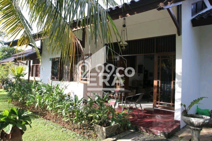 Rumah Elit Modern Tanpa Renovasi di Bintaro Jakarta Selatan Rumah Elit Modern Tanpa Renovasi di Bintaro Jakarta Selatan