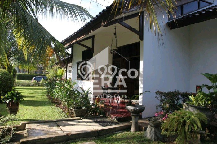 Rumah Elit Modern Tanpa Renovasi di Bintaro Jakarta Selatan Rumah Elit Modern Tanpa Renovasi di Bintaro Jakarta Selatan