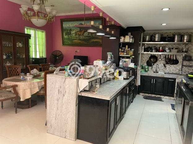 Hunian Mewah Dijual LT 460m2 di Ciputat, Tangerang Selatan Hunian Mewah Dijual LT 460m2 di Ciputat, Tangerang Selatan