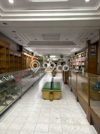 Area Ramai! Ruko Dijual di Trenggalek untuk Bisnis Luas Bangunan 608m2 Area Ramai! Ruko Dijual di Trenggalek untuk Bisnis Luas Bangunan 608m2