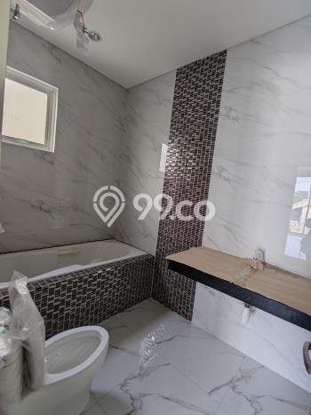 Dijual Rumah Premium dengan Fasilitas Sekitar Komplit di Sukolilo, Surabaya Dijual Rumah Premium dengan Fasilitas Sekitar Komplit di Sukolilo, Surabaya