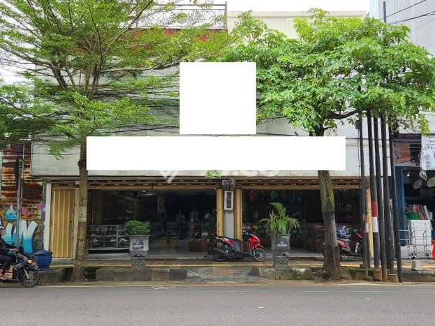 Area Ramai! Ruko Dijual di Trenggalek untuk Bisnis Luas Bangunan 608m2 Area Ramai! Ruko Dijual di Trenggalek untuk Bisnis Luas Bangunan 608m2