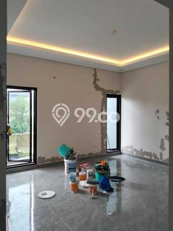 Ready to Use! Premium House LT 200m2 Desain Elegan di Kota Wisata Ready to Use! Premium House LT 200m2 Desain Elegan di Kota Wisata