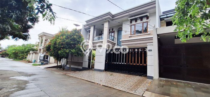 Rumah Mewah Dijual LT 350m2 di Duren Sawit, Jakarta Timur Rumah Mewah Dijual LT 350m2 di Duren Sawit, Jakarta Timur