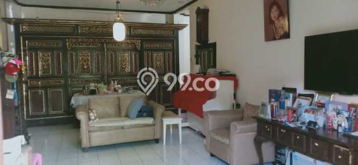 Rumah Mewah LB 160m2 Siap Pakai Desain Elegan di Pondok Kelapa, Jakarta Timur Rumah Mewah LB 160m2 Siap Pakai Desain Elegan di Pondok Kelapa, Jakarta Timur