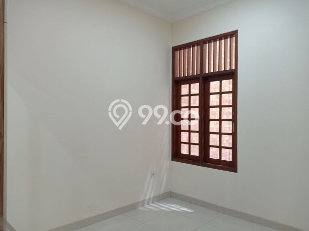 Rumah Mewah LB 260m2 Siap Pakai Desain Elegan di Pondok Kelapa, Jakarta Timur Rumah Mewah LB 260m2 Siap Pakai Desain Elegan di Pondok Kelapa, Jakarta Timur