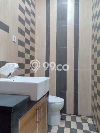 Rumah Mewah LB 260m2 Siap Pakai Desain Elegan di Pondok Kelapa, Jakarta Timur Rumah Mewah LB 260m2 Siap Pakai Desain Elegan di Pondok Kelapa, Jakarta Timur