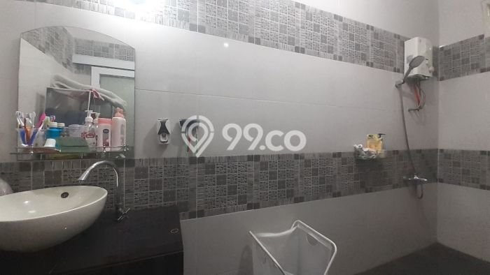Dijual Rumah Luas Elegan Dengan View Cantik di Depok II, Depok Dijual Rumah Luas Elegan Dengan View Cantik di Depok II, Depok