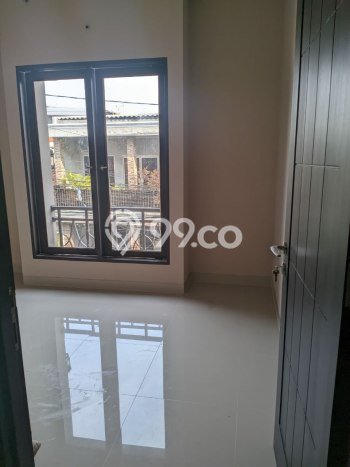 For Sale Hunian Rumah Nyaman 3 KT di Otista, Jakarta Timur For Sale Hunian Rumah Nyaman 3 KT di Otista, Jakarta Timur