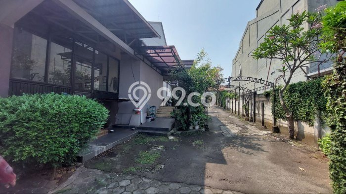 Hunian Elit LB 254m2 Siap Pakai Desain Elegan di Jatimakmur, Bekasi Hunian Elit LB 254m2 Siap Pakai Desain Elegan di Jatimakmur, Bekasi
