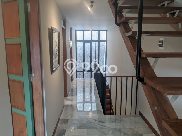 Jual Rumah Luas Elegan Dengan View Eksklusif di Rawamangun, Jakarta Timur Jual Rumah Luas Elegan Dengan View Eksklusif di Rawamangun, Jakarta Timur